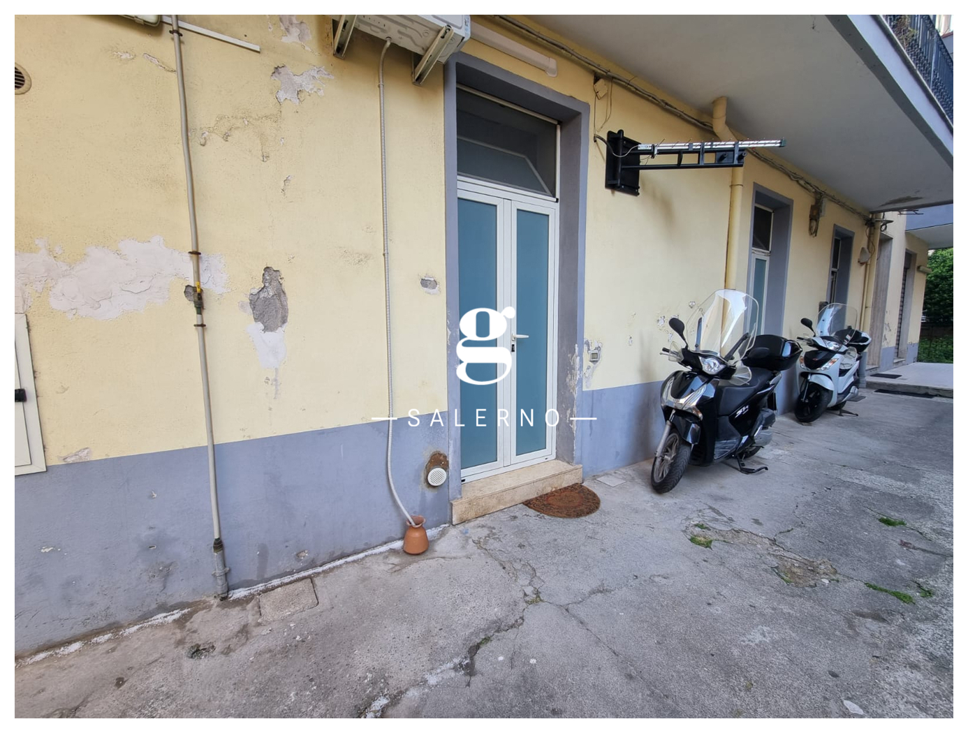 Monolocale arredato in affitto a Salerno