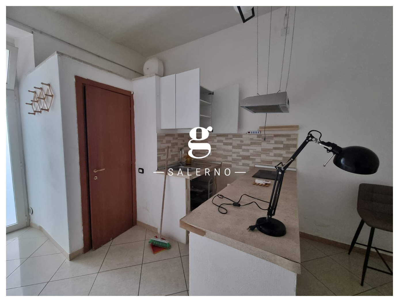 Monolocale arredato in affitto a Salerno