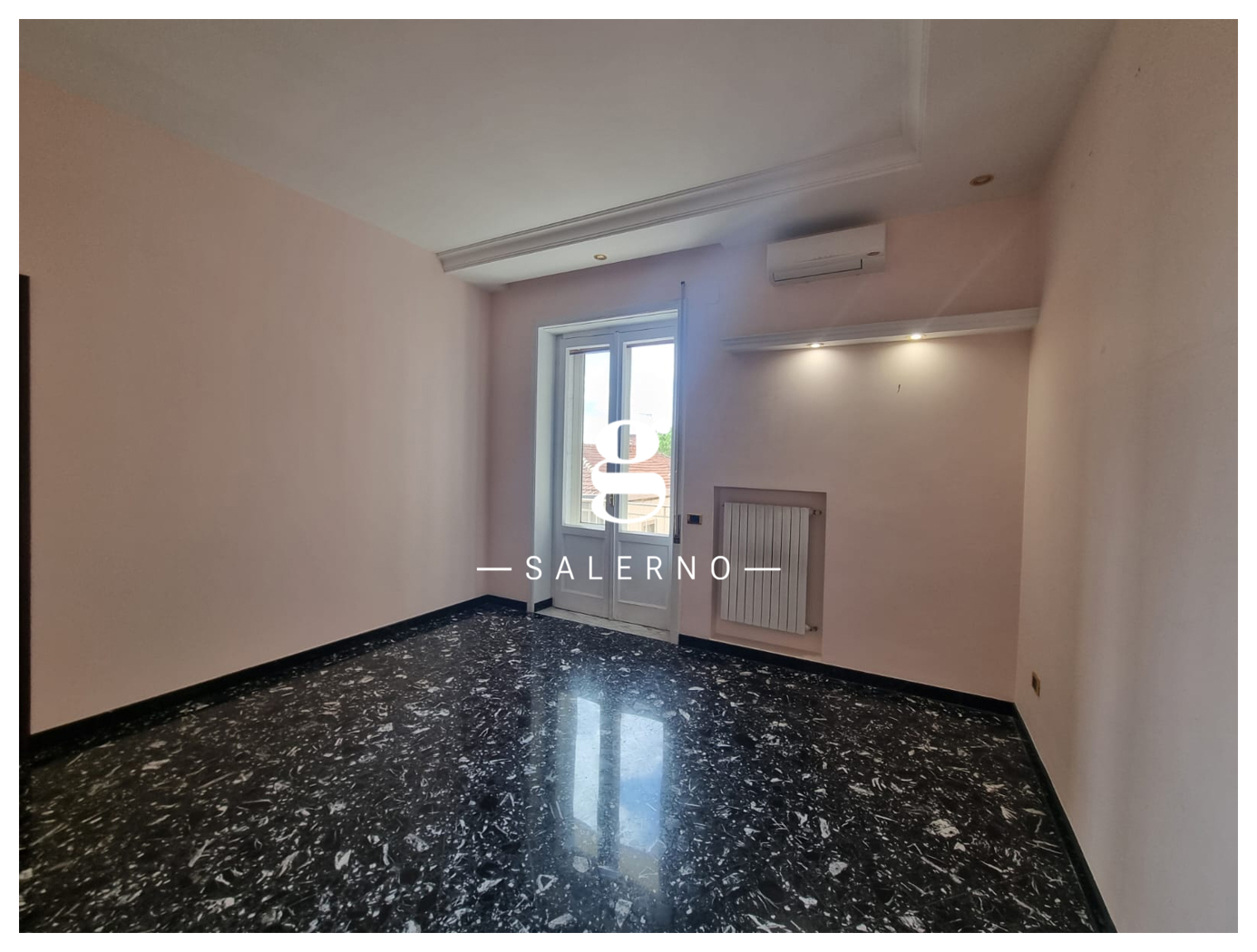 Trilocale ristrutturato a Salerno