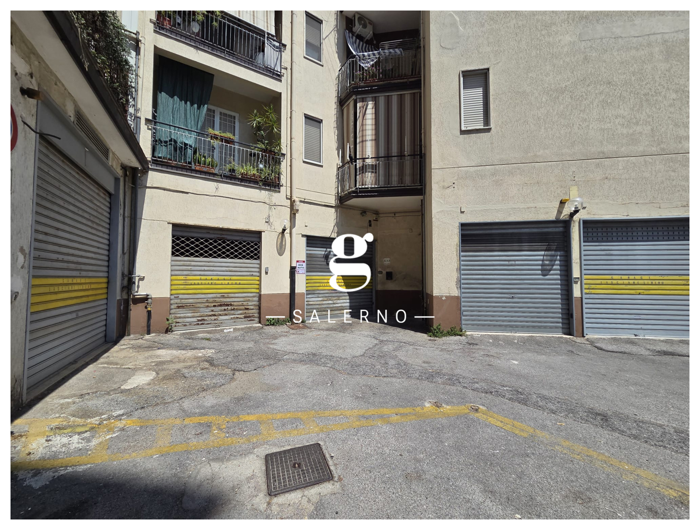 Box/Garage 61mq in vendita a Salerno