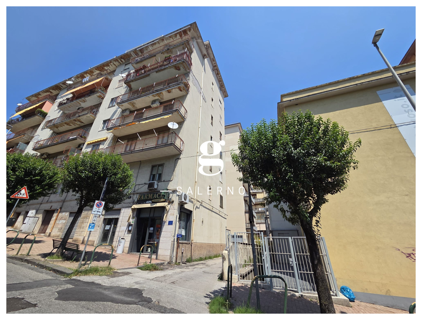 Box/Garage 61mq in vendita a Salerno