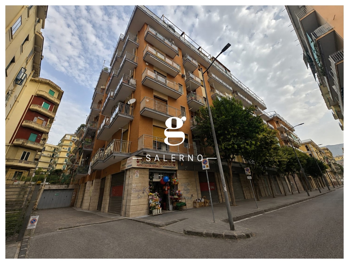 Box/Garage 55mq in vendita a Salerno