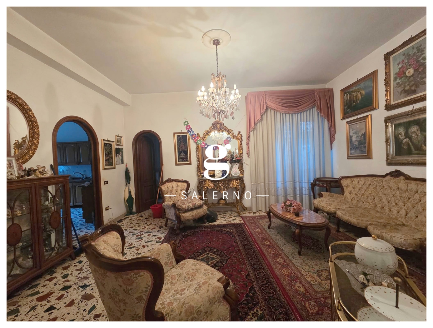 Quadrilocale da ristrutturare a Salerno