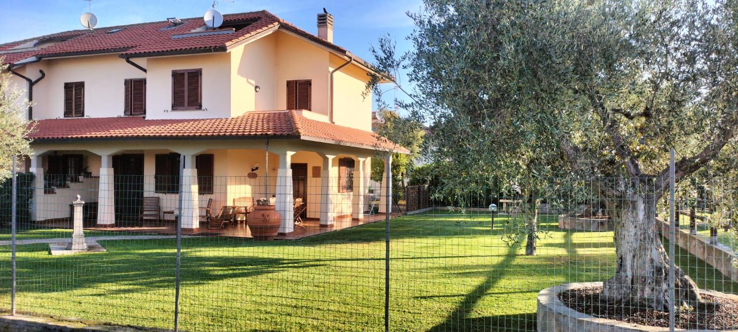 Villa Bifamiliare con giardino, Grosseto rispescia