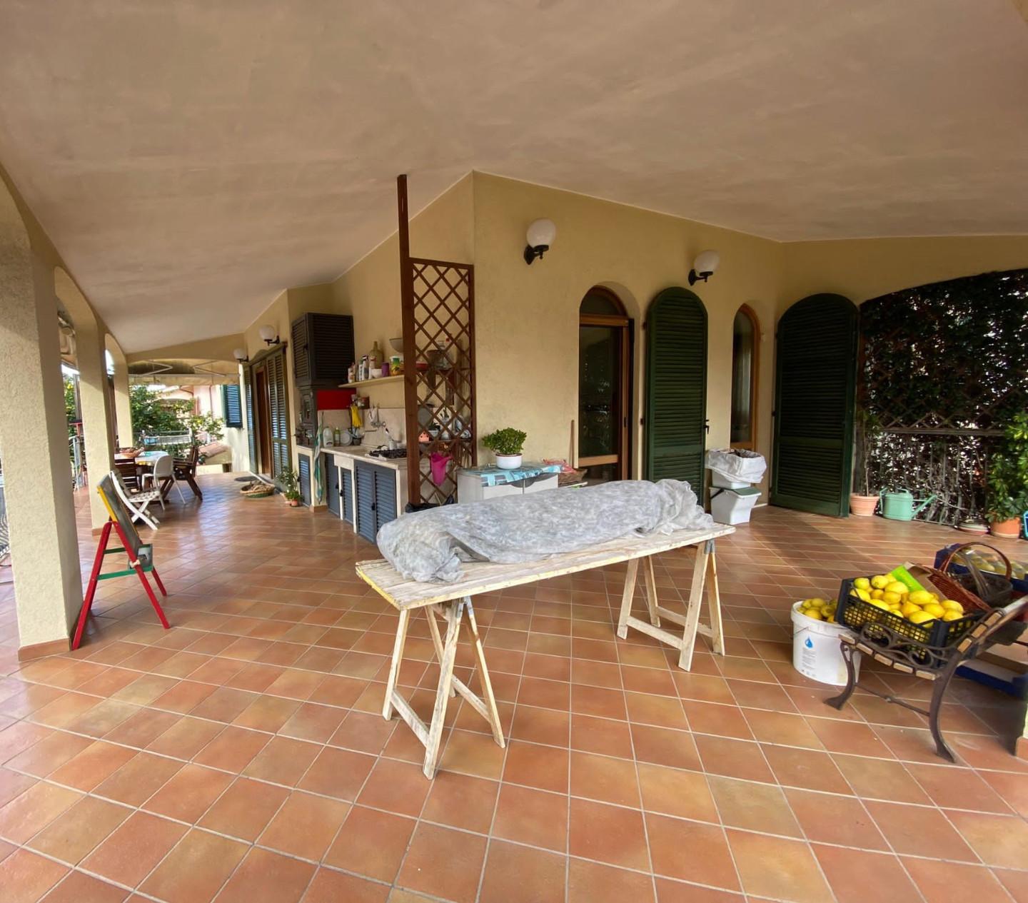 Villa con giardino, Grosseto tiro a segno