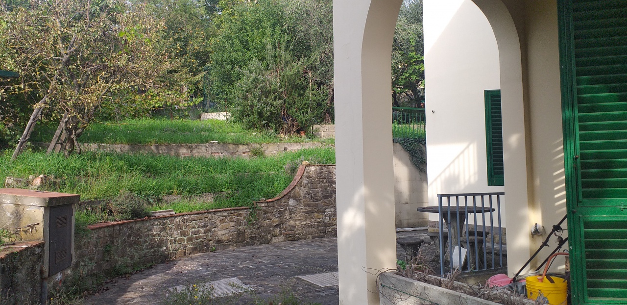 Villa con giardino a Pontassieve