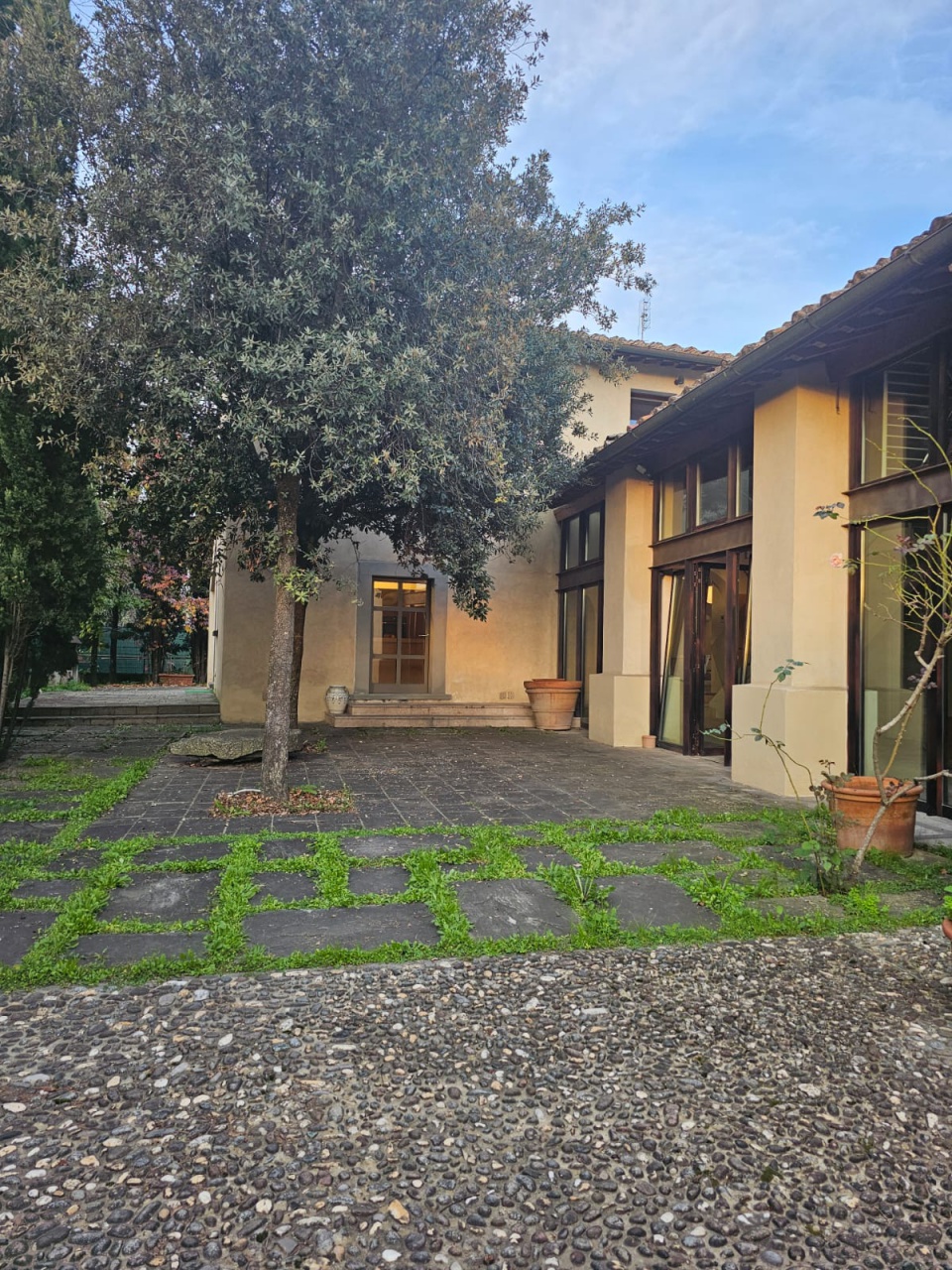 Casa indipendente con giardino in via san giusto, Campi Bisenzio