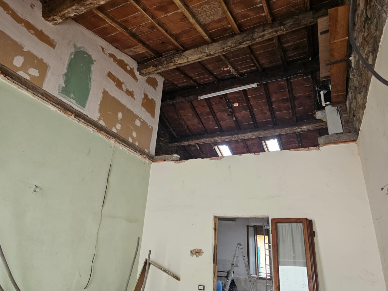 Attico con terrazzo in via garibaldi, Pontassieve