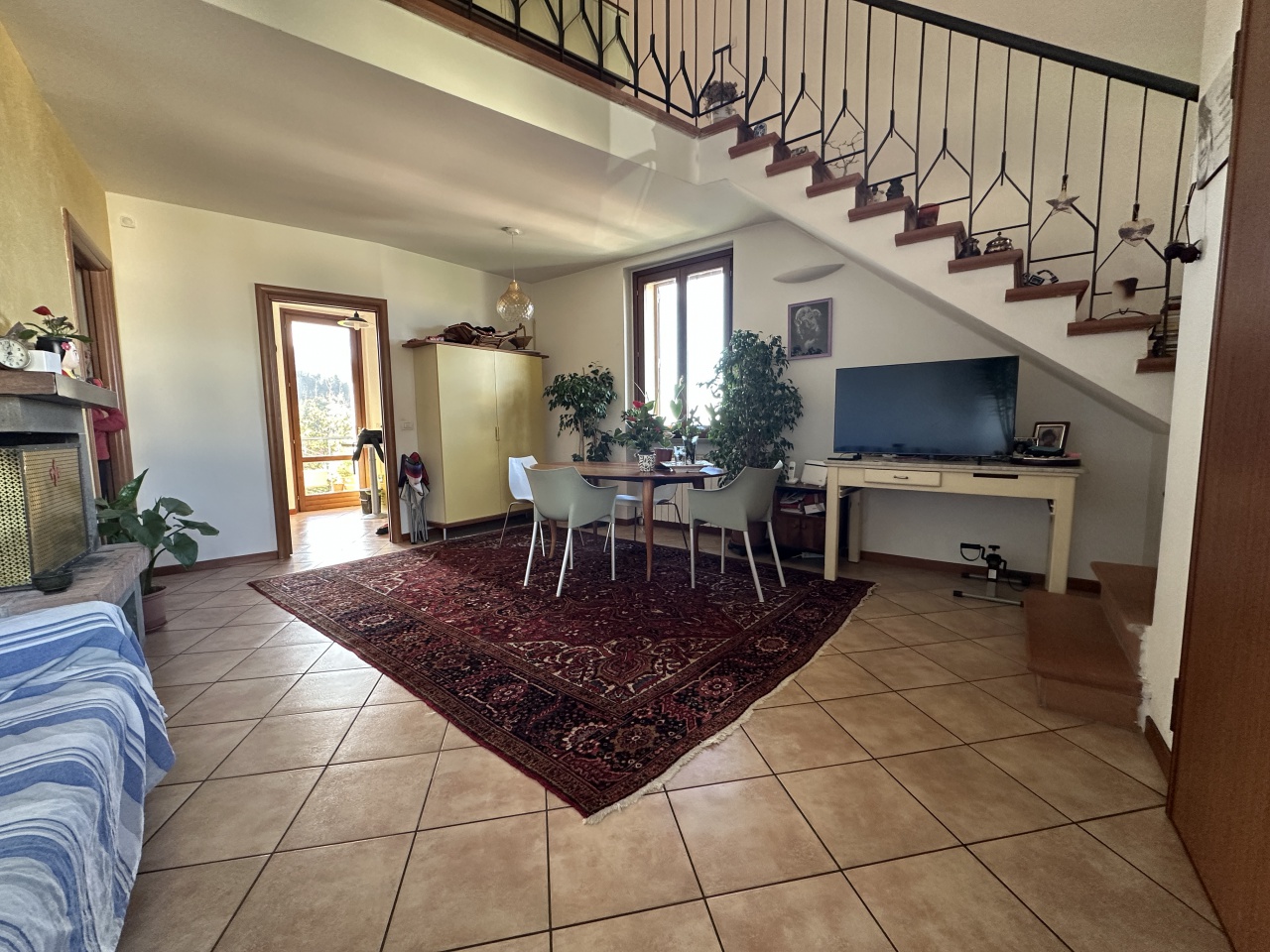 Appartamento con terrazzo in piazza caduti dei lager, Reggello