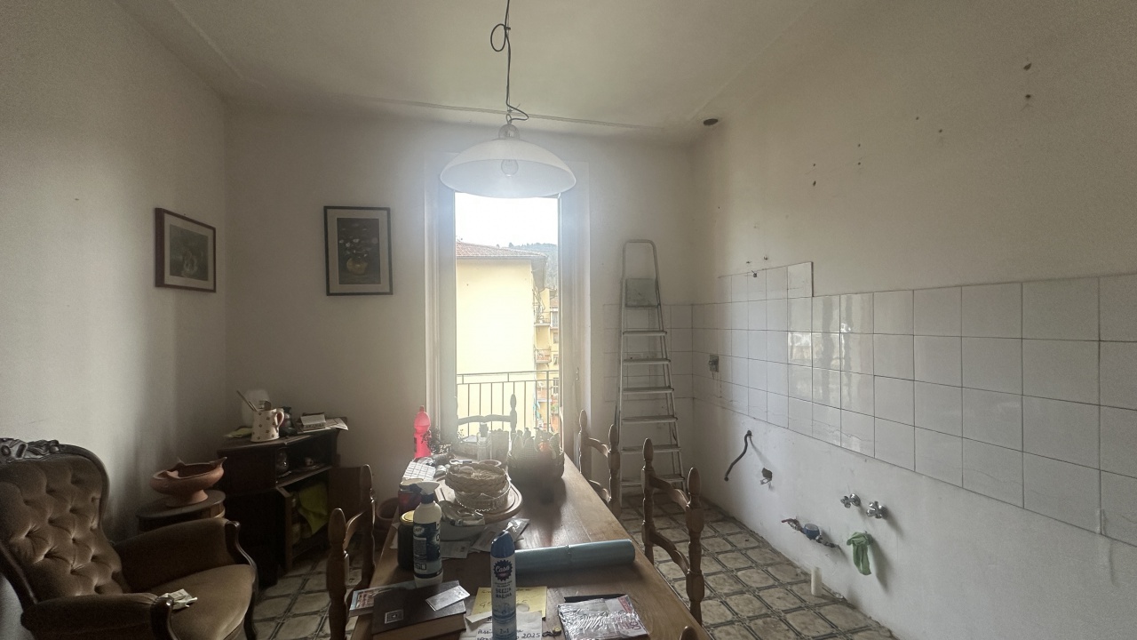 Quadrilocale con terrazzo in via aretina, Fiesole