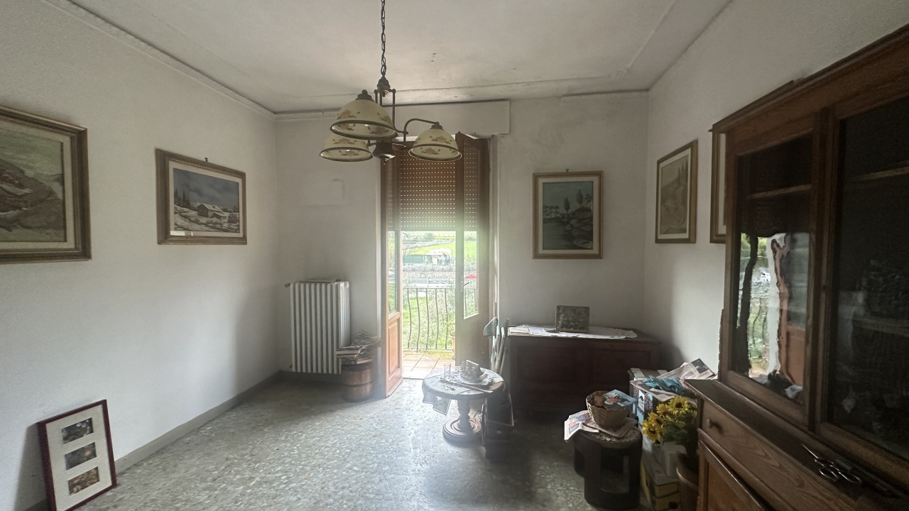 Quadrilocale con terrazzo in via aretina, Fiesole