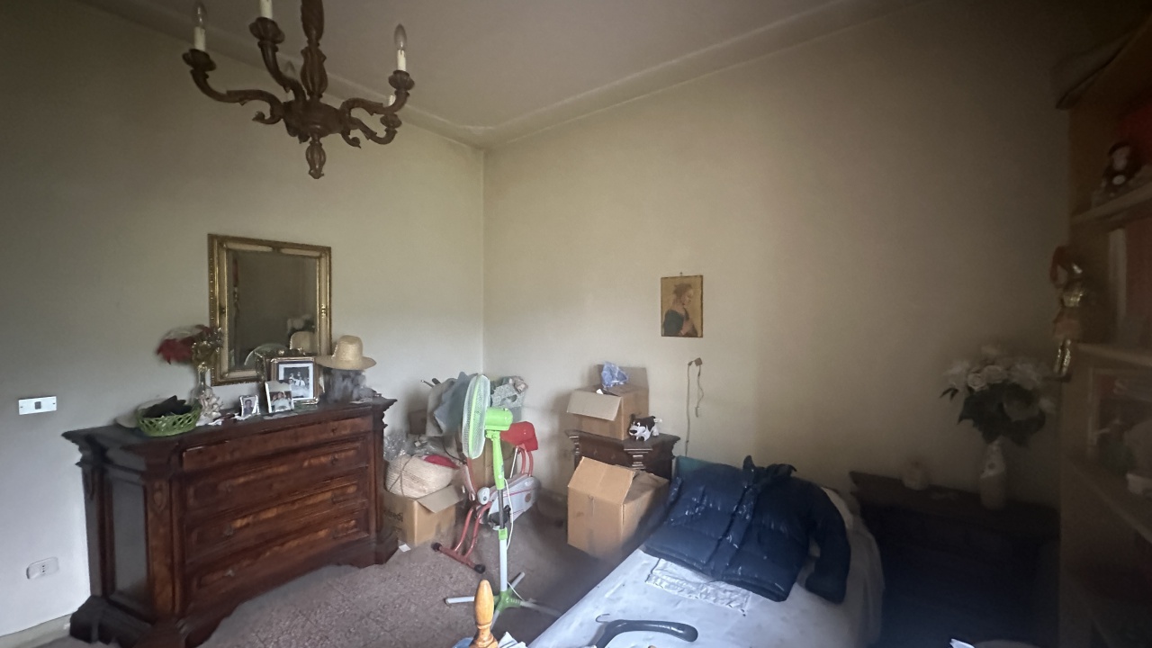 Quadrilocale con terrazzo in via aretina, Fiesole