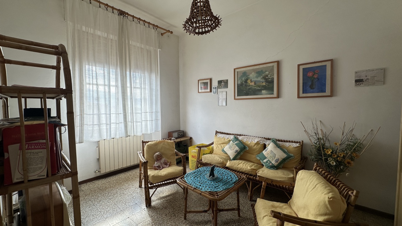 Quadrilocale con terrazzo in via garibaldi, Pontassieve