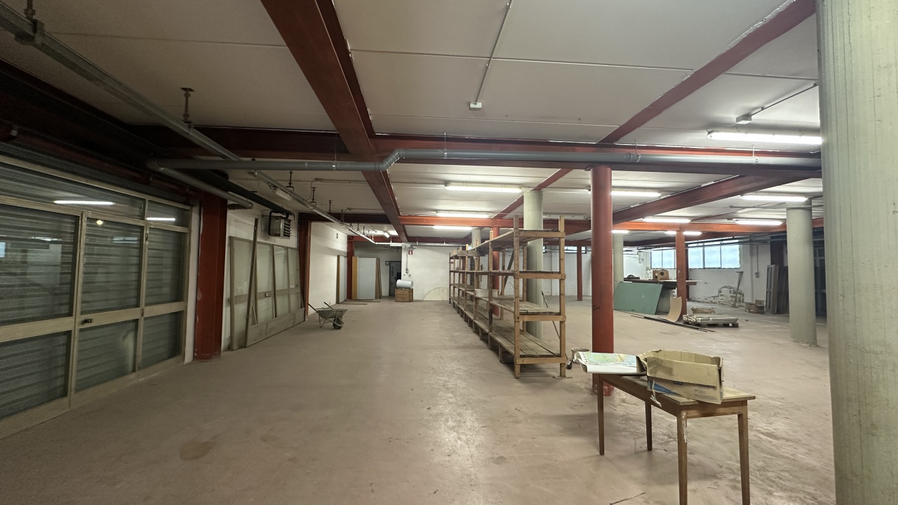 Magazzino in affitto in via algeri, Pontassieve