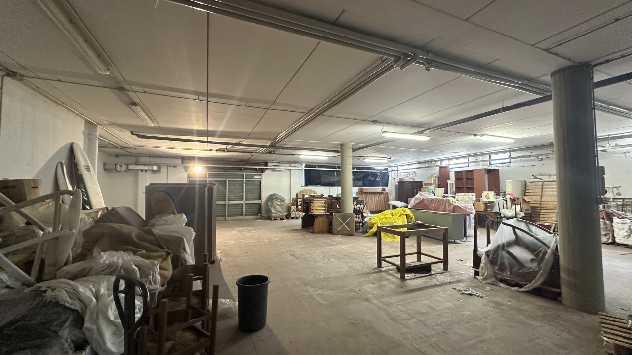 Magazzino in affitto in via algeri, Pontassieve