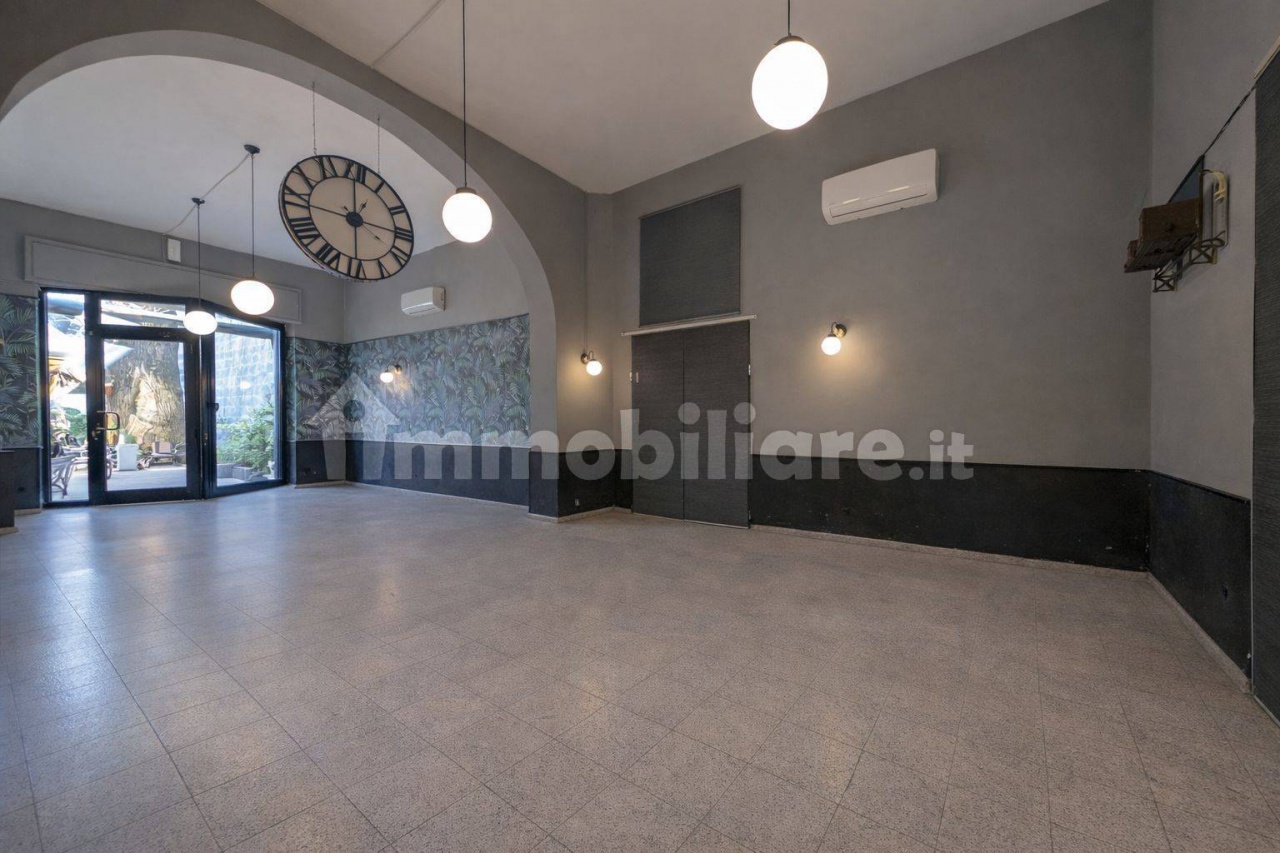 Attivit� commerciale in vendita in piazza giuseppe mazzini, Fiesole