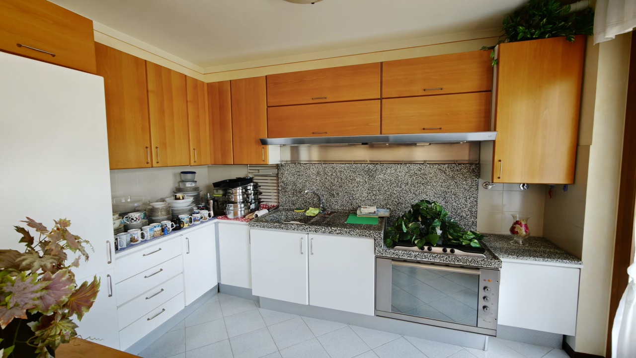 Appartamento con terrazzo in via pertini, Pelago