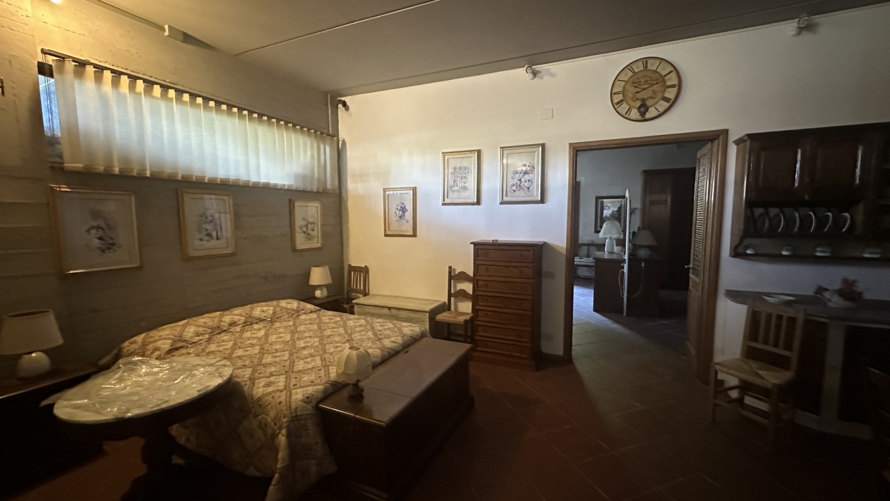 Magazzino in vendita in via vallombrosana, Reggello