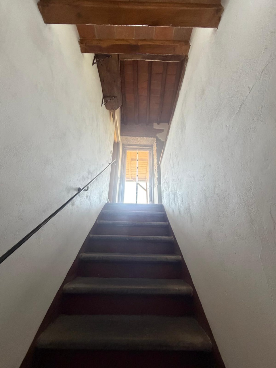 Quadrilocale con terrazzo in via iv novembre, Reggello