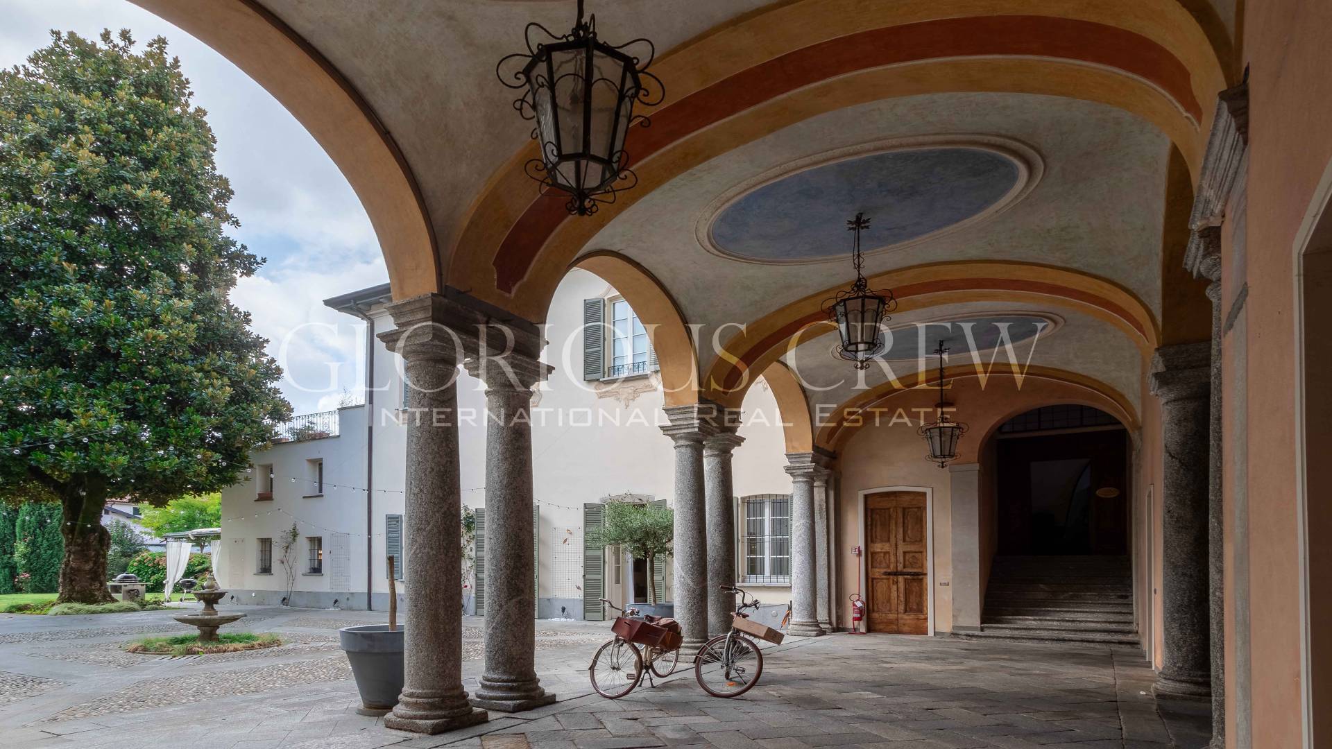 Palazzo in vendita a Oggiono