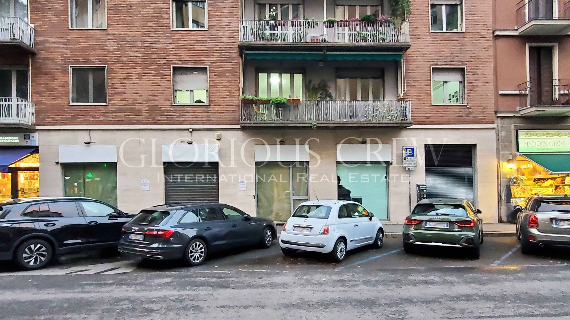 Locale commerciale in affitto a Milano, Fiera