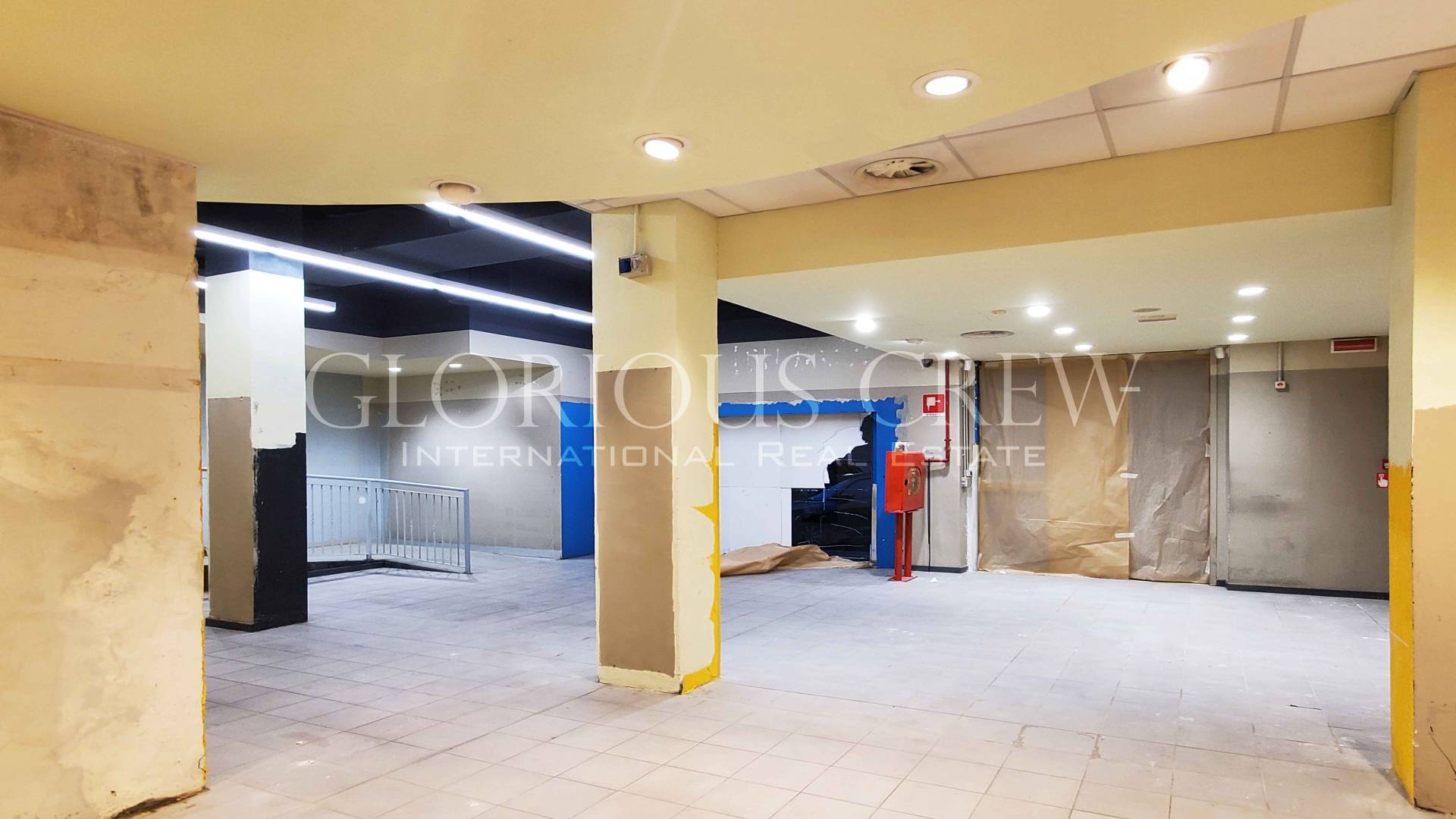 Locale commerciale in affitto a Milano, Fiera