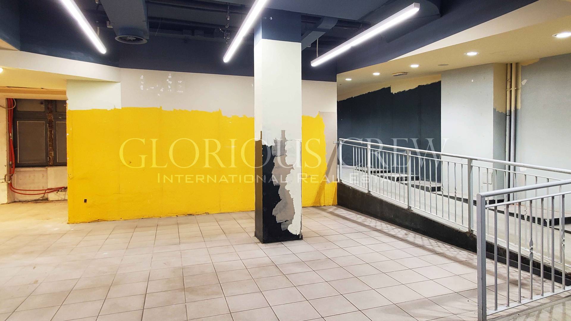 Locale commerciale in affitto a Milano, Fiera