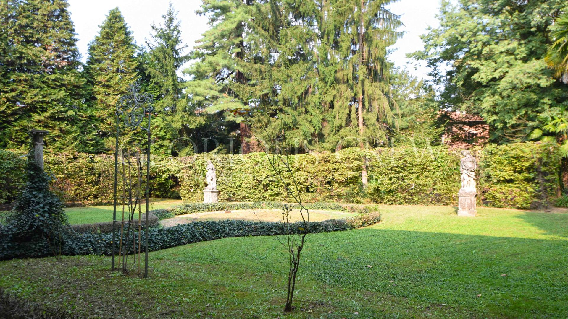 Villa in vendita a Tradate, Abbiate Guazzone