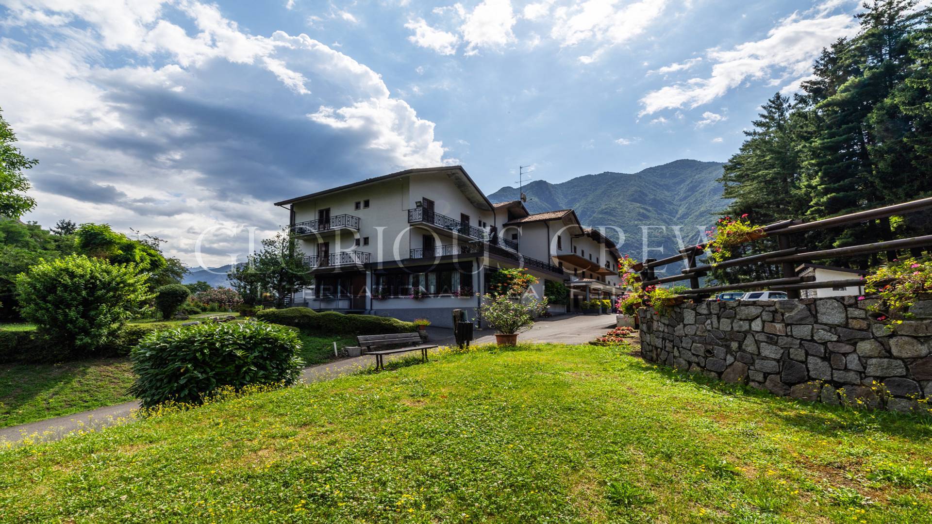 Palazzo in vendita a Darfo Boario Terme, Boario Terme