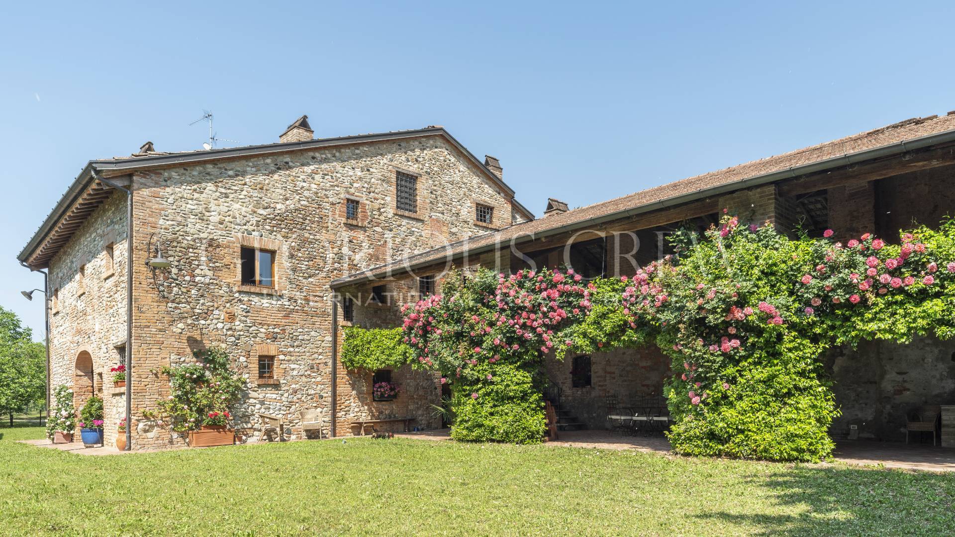 Villa in vendita a Gazzola, Tuna