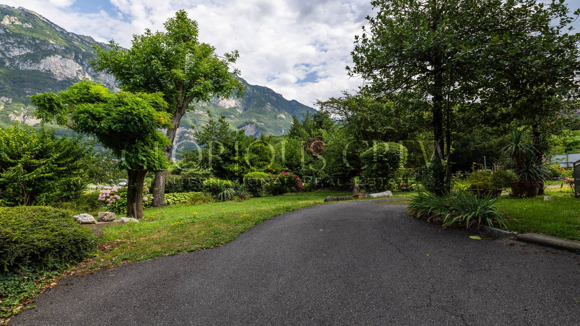 Palazzo in vendita a Darfo Boario Terme, Boario Terme