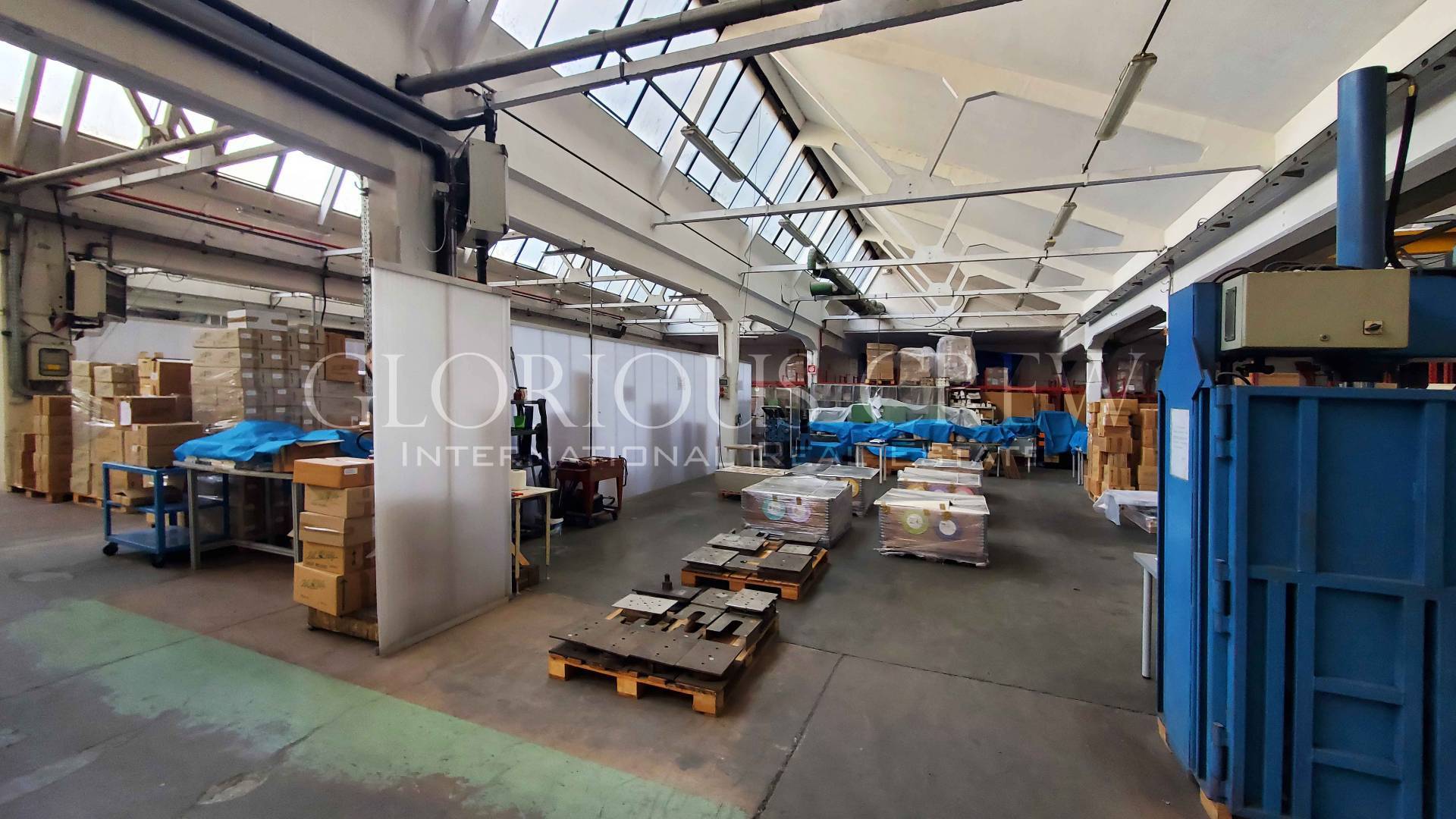 Capannone in vendita a Milano, Palmanova