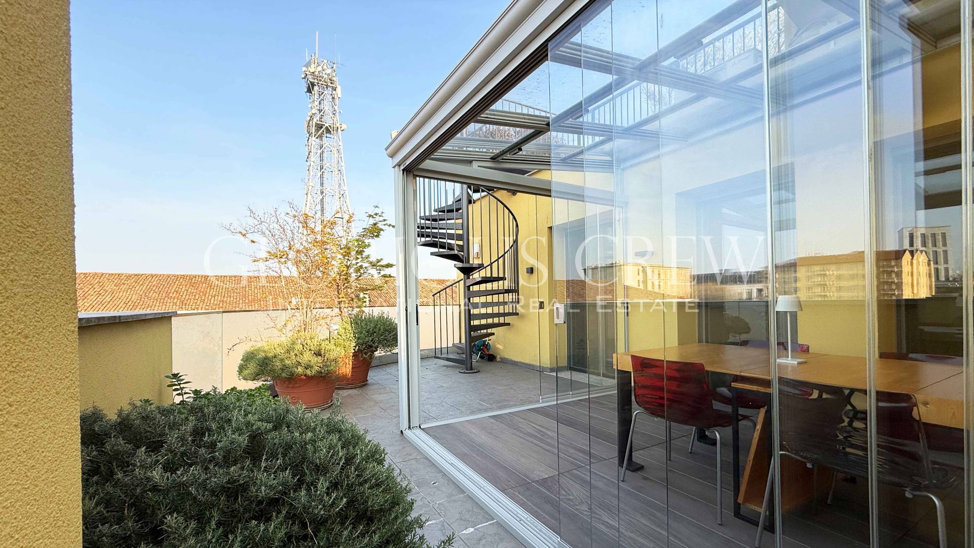 Attico con terrazzo in affitto a Milano, Centro Storico