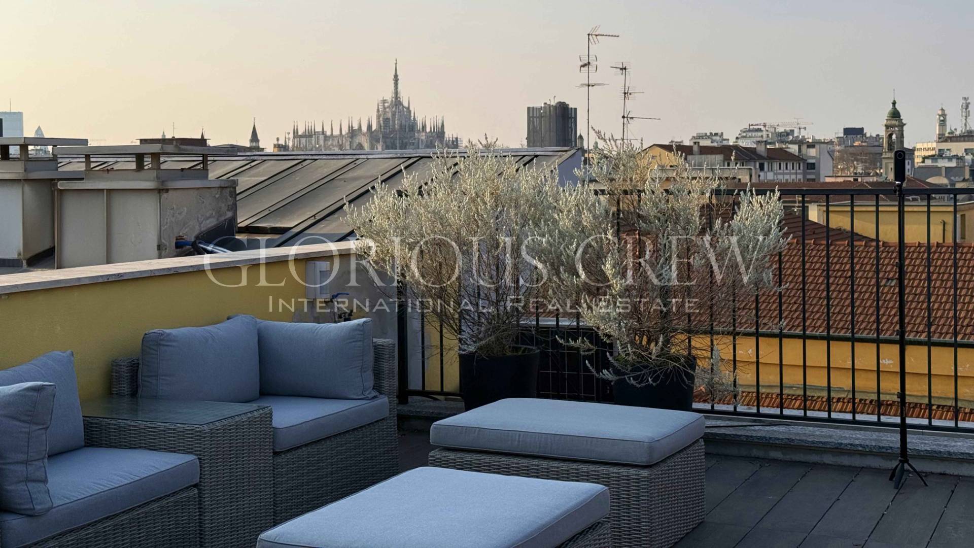 Attico con terrazzo in affitto a Milano, Centro Storico