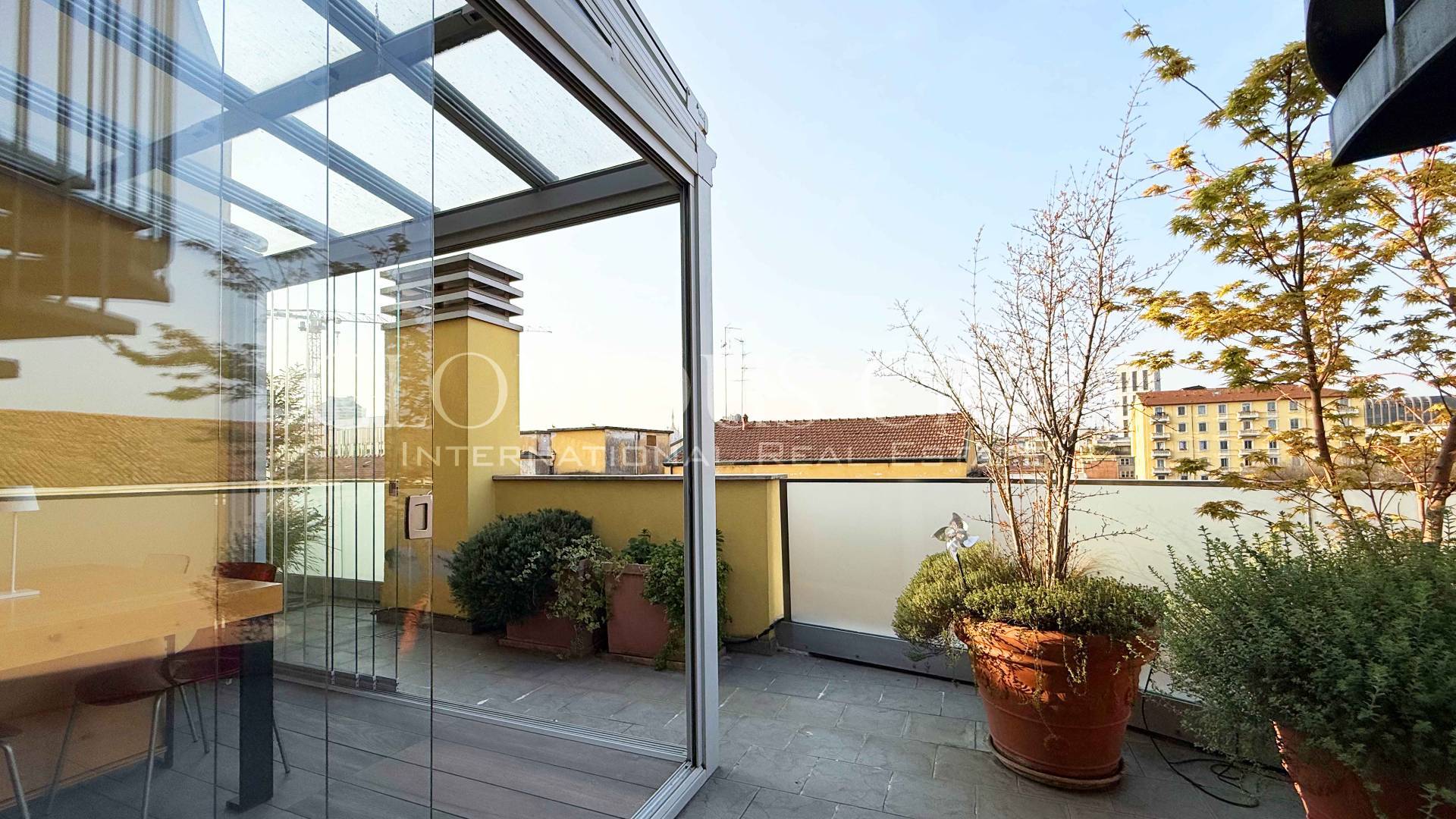 Attico con terrazzo in affitto a Milano, Centro Storico