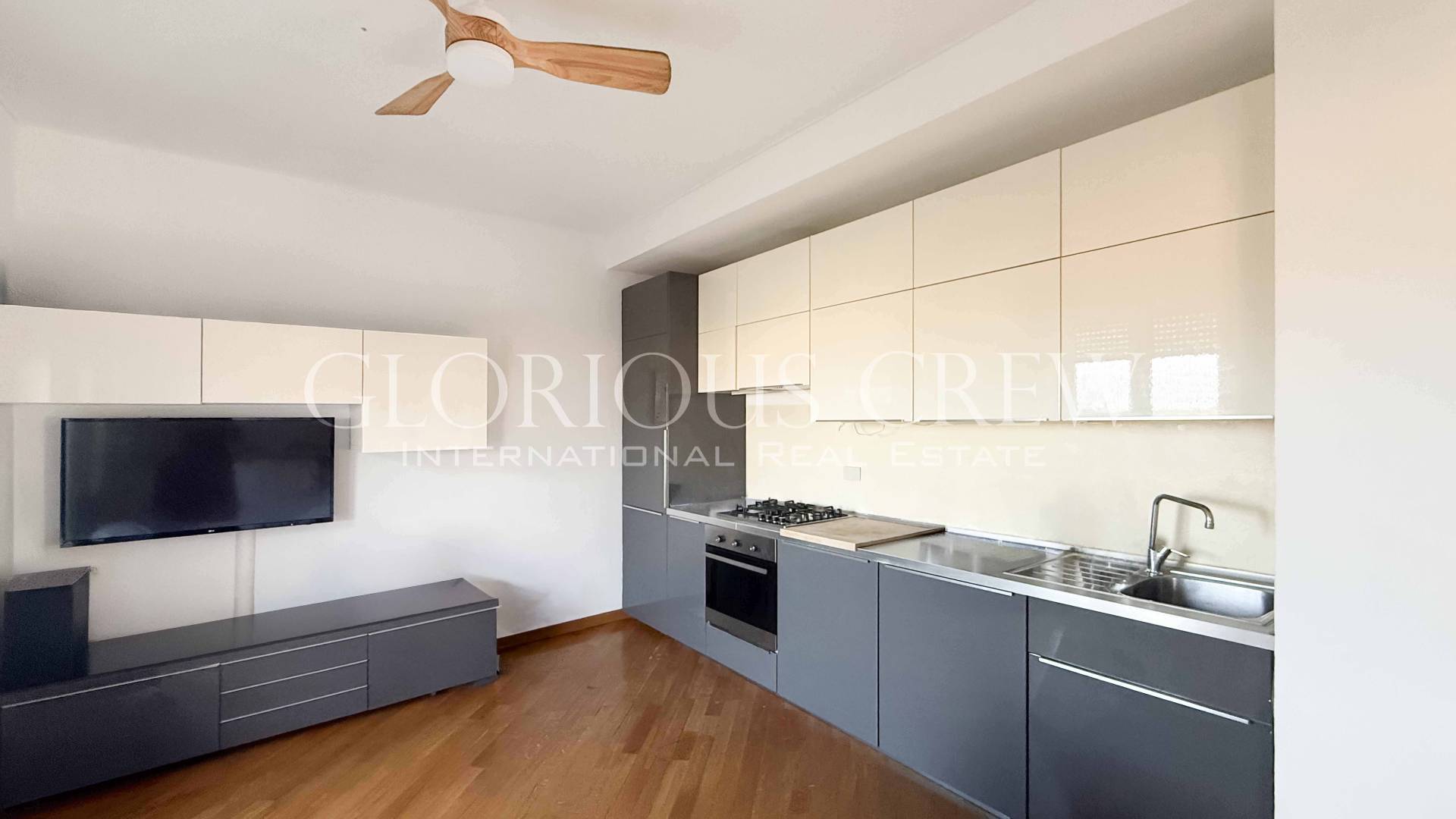 Attico con terrazzo in affitto a Milano, Bocconi