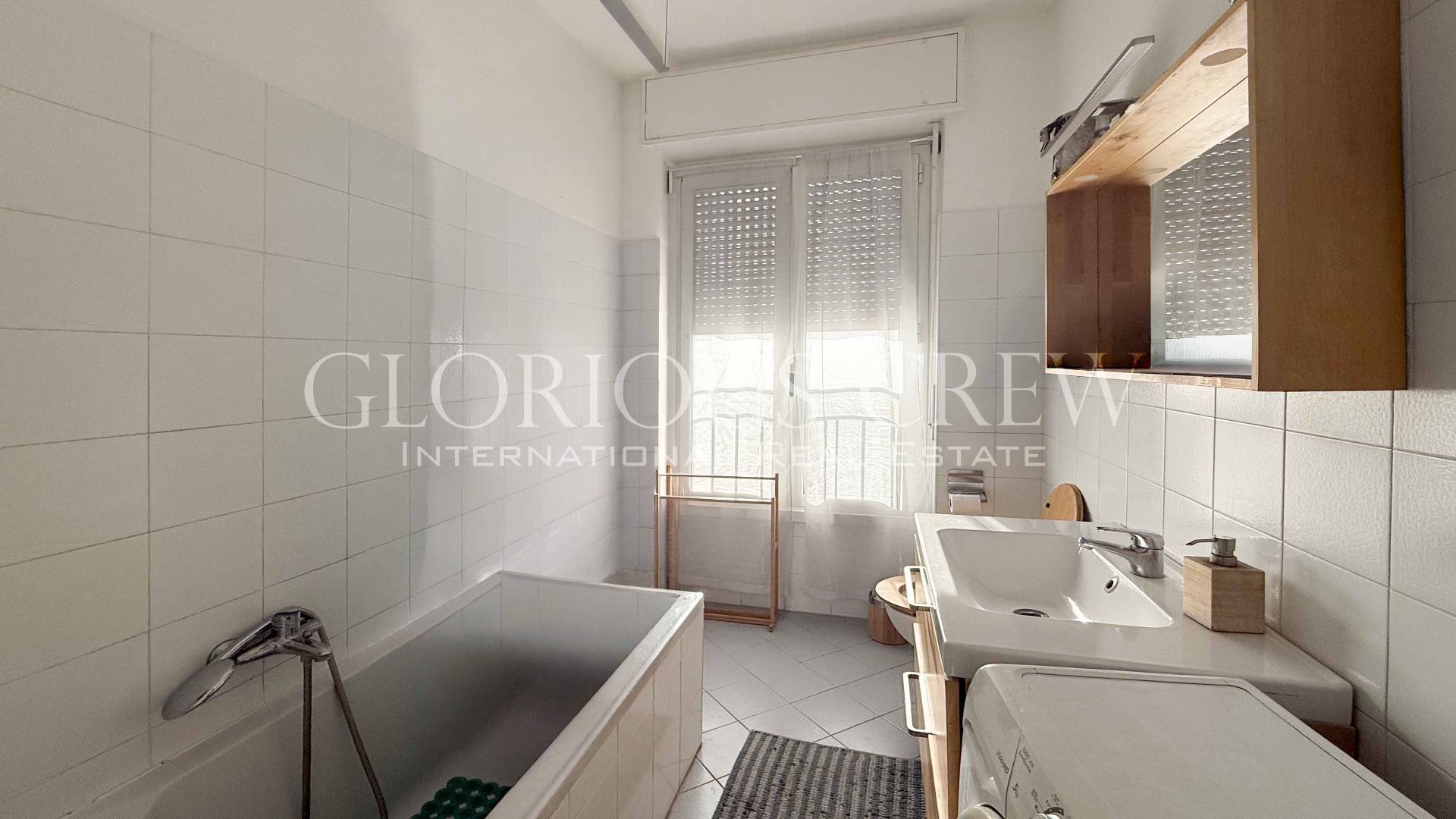 Attico con terrazzo in affitto a Milano, Bocconi