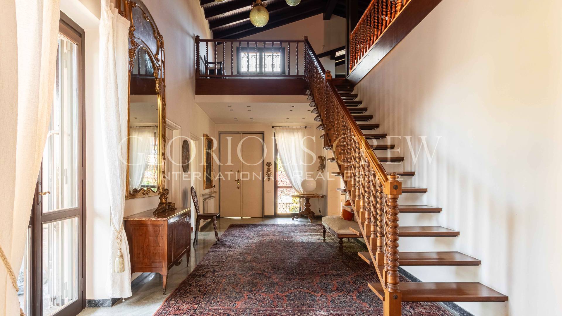 Villa in vendita a Carate Brianza