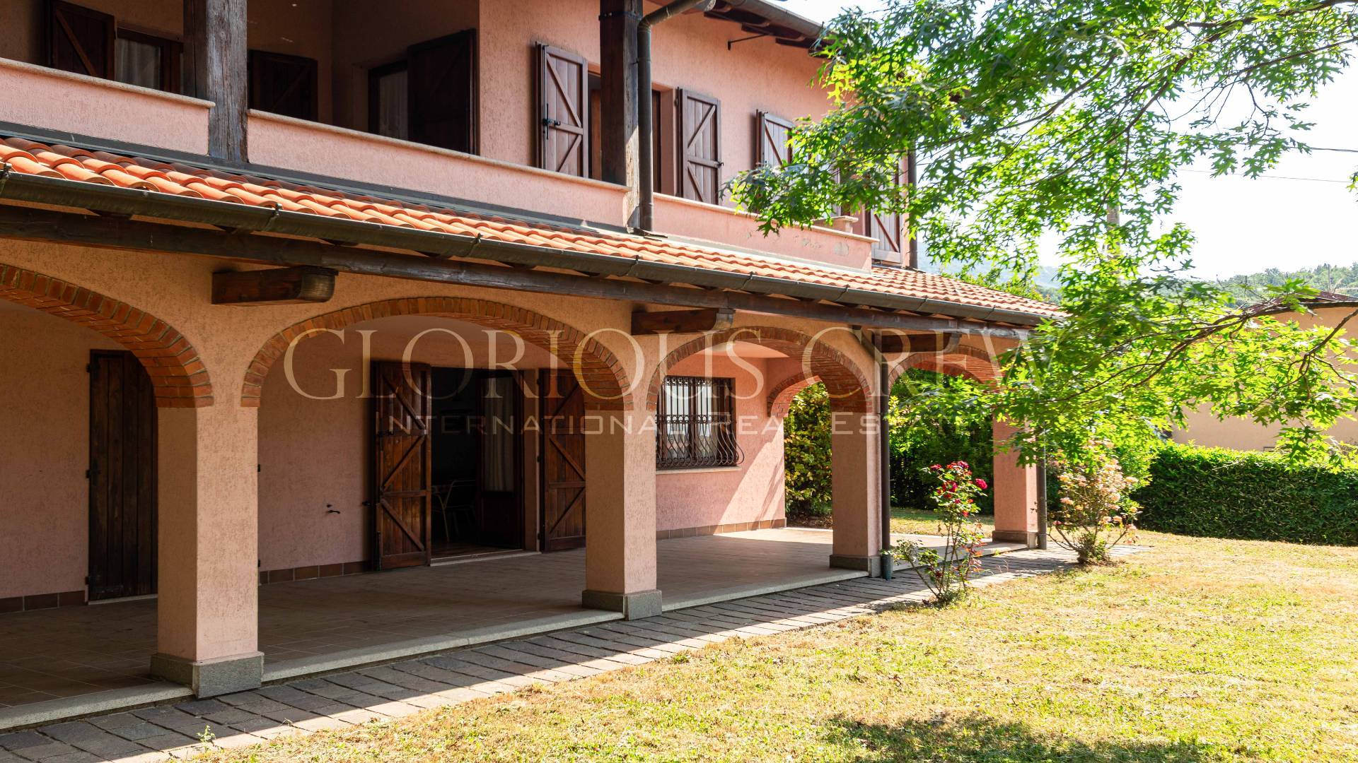 Villa in vendita a Proserpio
