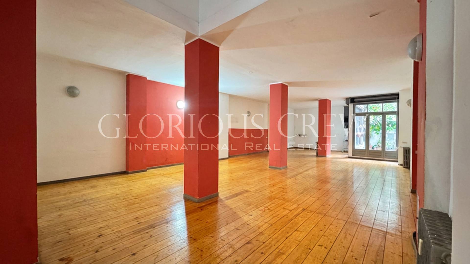 Locale commerciale in vendita a Milano, P.ta Genova