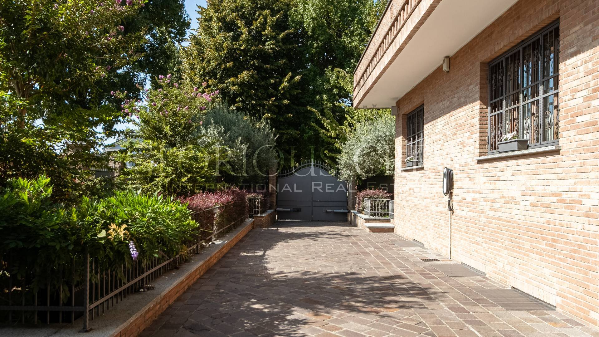 Villa in vendita a Trezzano sul Naviglio