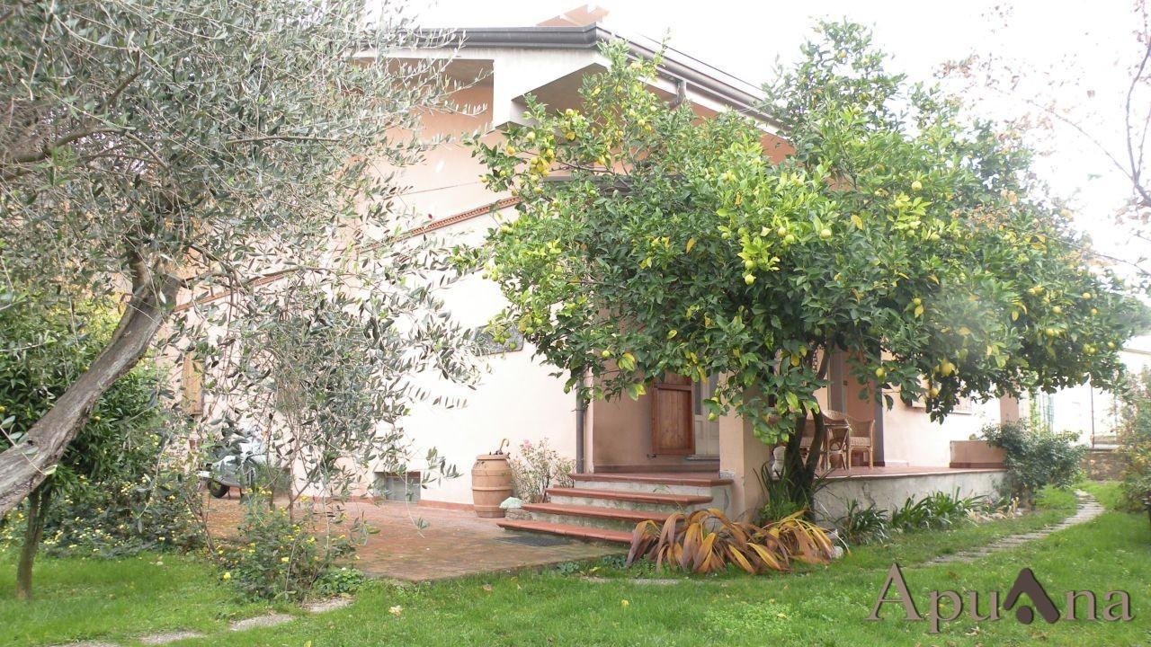 Casa indipendente con giardino, Massa turano