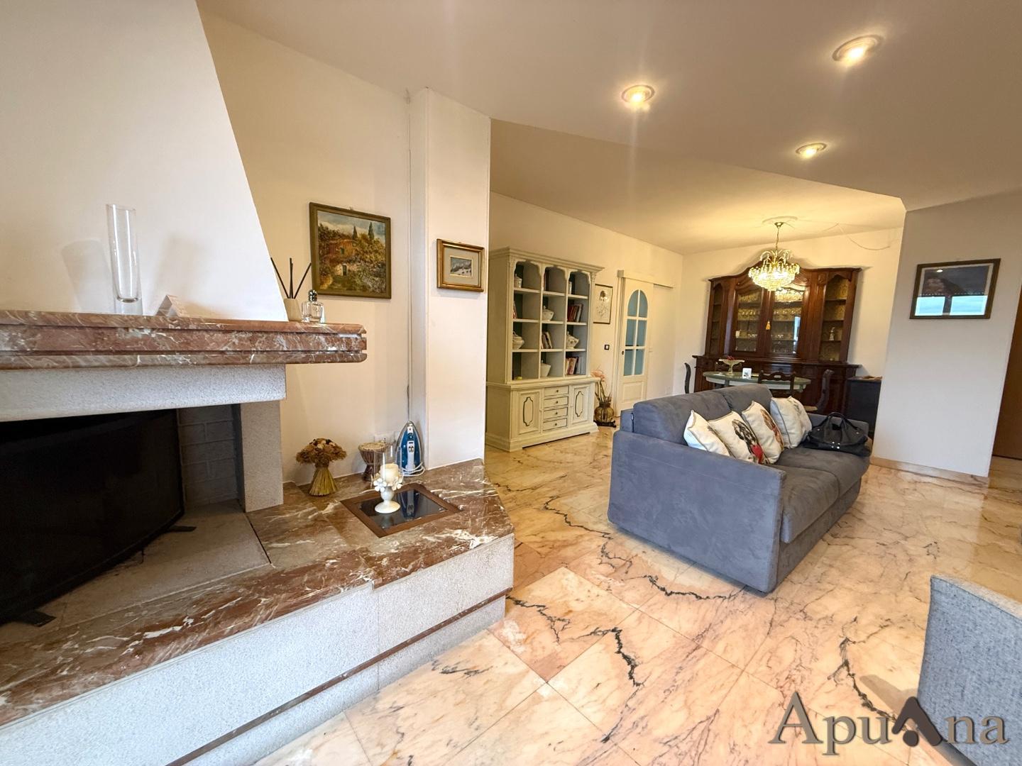 Quadrilocale arredato in affitto a Montignoso