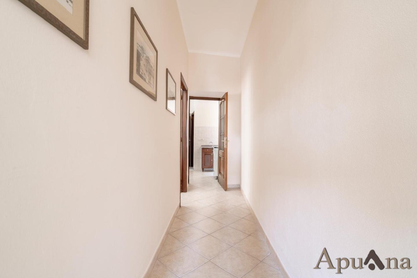 Quadrilocale arredato in affitto, Massa centro storico