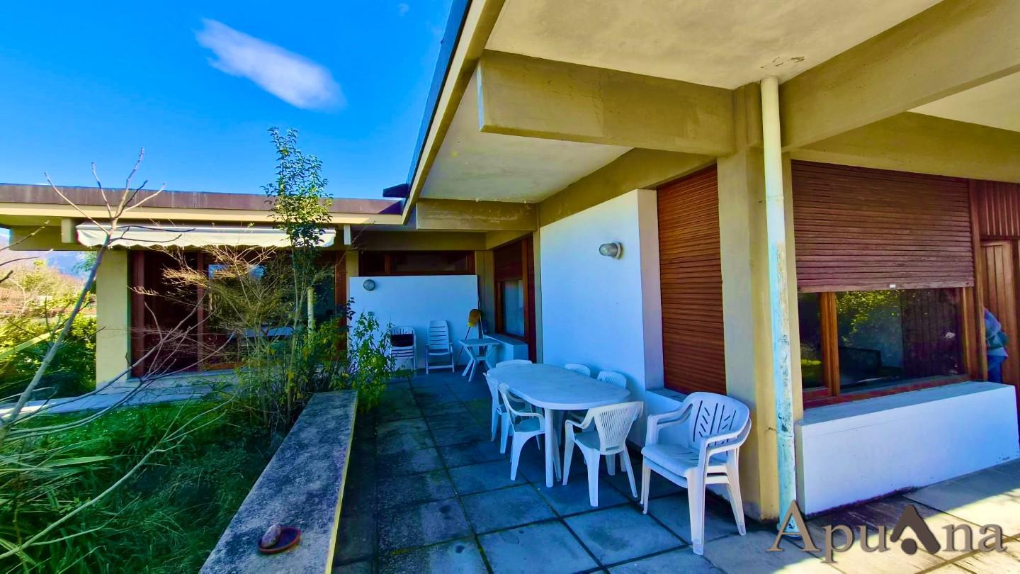 Villa con giardino a Pietrasanta