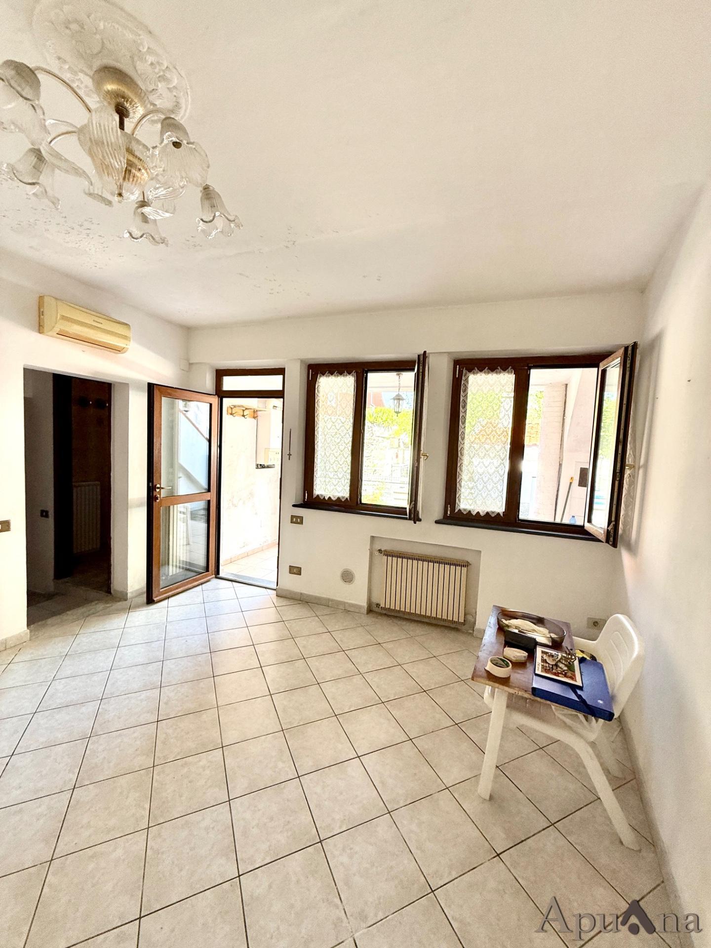Casa indipendente in vendita, Massa borgo del ponte