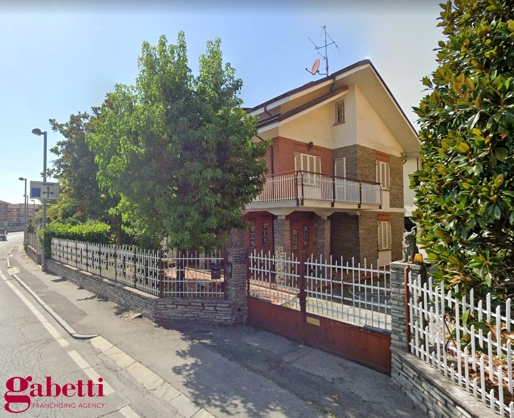 Casa indipendente con giardino a Bra