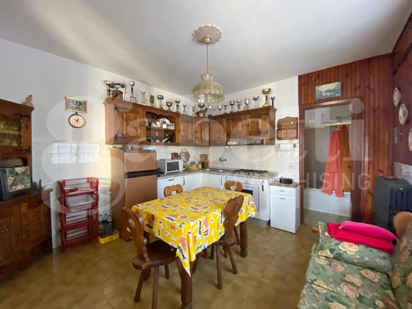 Casa indipendente con giardino a Sanfr