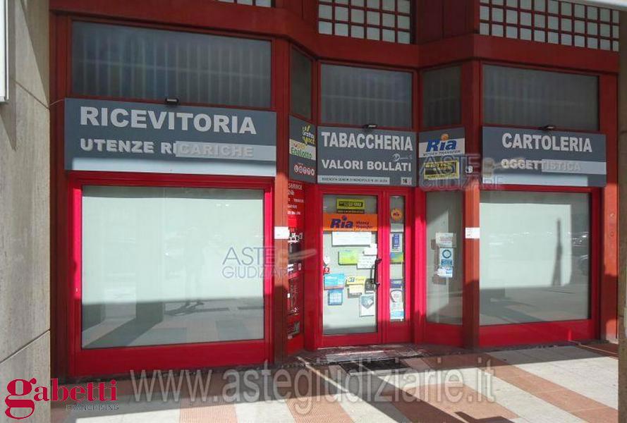 Attivit commerciale in vendita a Alba