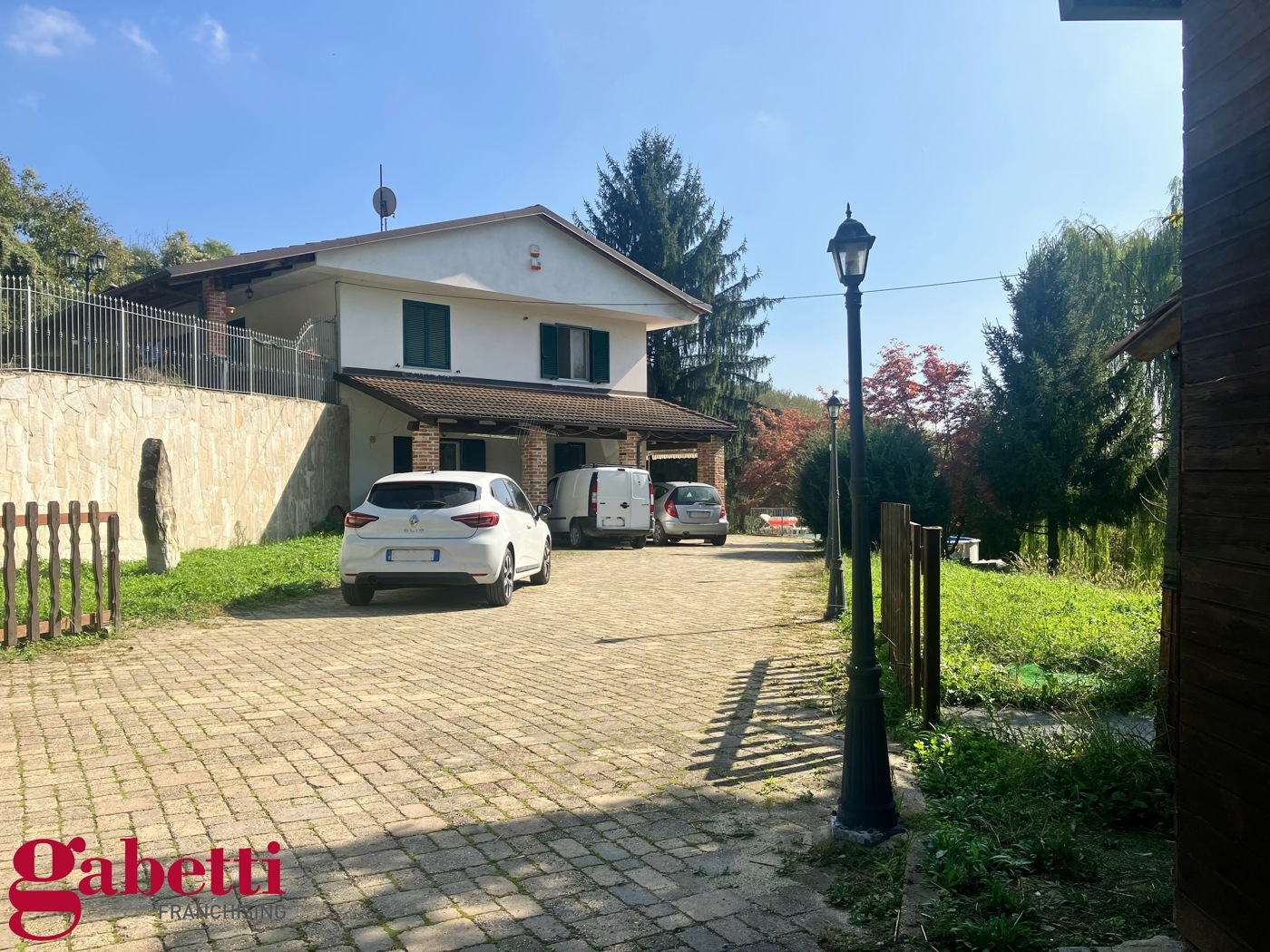 Casa indipendente con giardino a Pocapaglia